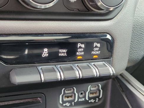 Used 2019 RAM 1500 Sport w/ Level 2 Equipment Group AWD/4WD image 32