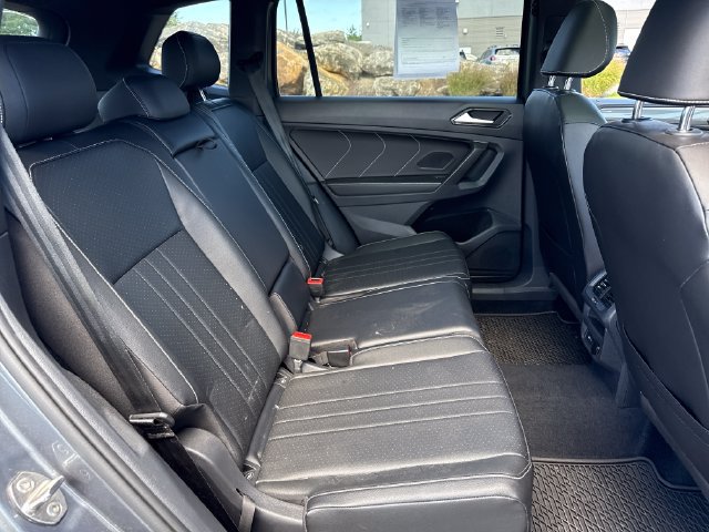 Certified 2022 Volkswagen Tiguan SE R-Line AWD/4WD image 14