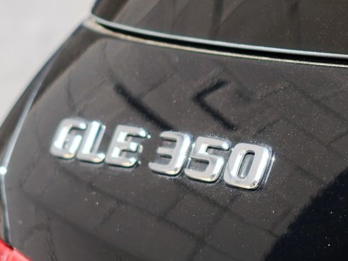 Used 2017 Mercedes-Benz GLE 350 4MATIC w/ Premium 2 Package image 8