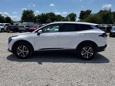 Used 2024 Kia Sportage EX AWD/4WD image 3