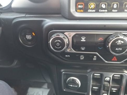 Used 2021 Jeep Wrangler Unlimited Sport AWD/4WD image 18