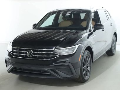 Certified 2023 Volkswagen Tiguan SE w/ Panoramic Sunroof Package