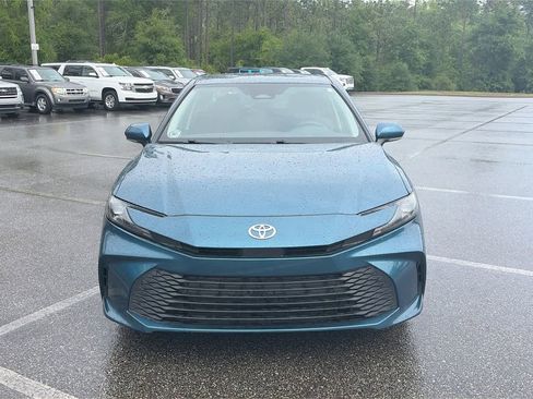 Used 2025 Toyota Camry LE FWD image 2