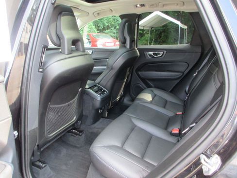 Used 2018 Volvo XC60 T5 Inscription w/ Convenience Package AWD/4WD image 17