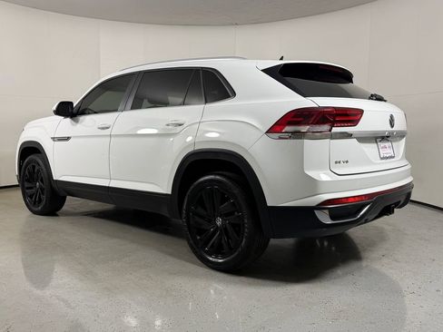 Used 2022 Volkswagen Atlas Cross Sport SE image 5