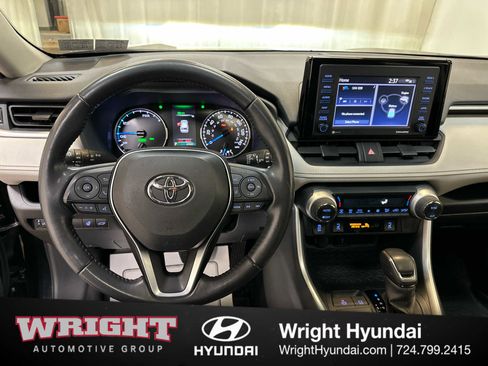 Used 2021 Toyota RAV4 XLE image 19