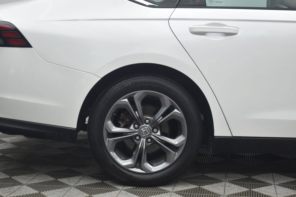 Used 2023 Honda Accord EX image 27