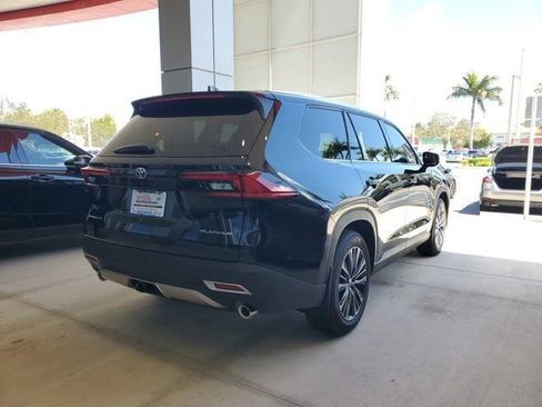 New 2026 Toyota Grand Highlander MAX Platinum image 4