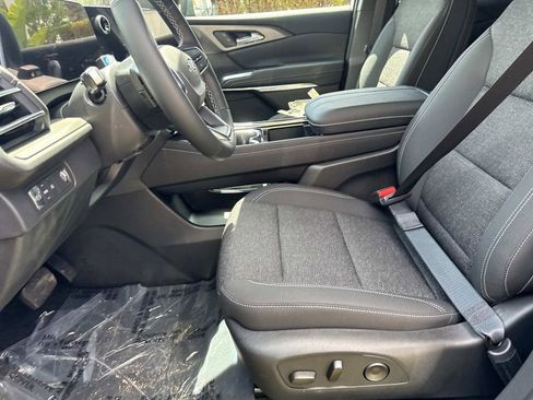 New 2025 Chevrolet Traverse LT w/ Enhanced Driving Package image 19