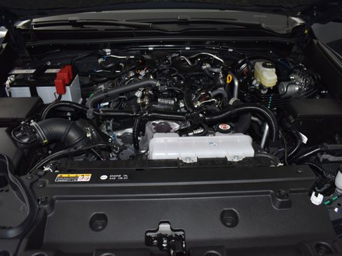 Used 2025 Toyota 4Runner TRD Off-Road Premium image 15