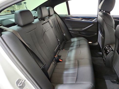 Used 2021 BMW 530e 530e image 24