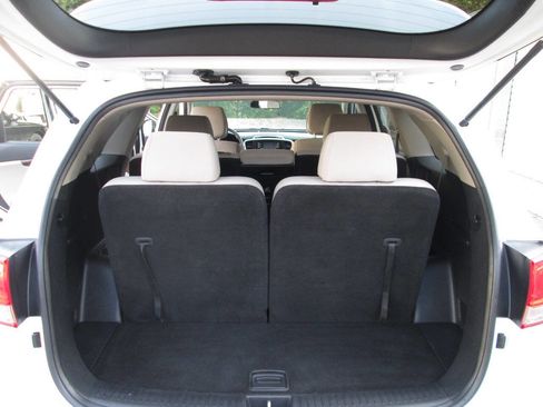 Used 2016 Kia Sorento LX image 18