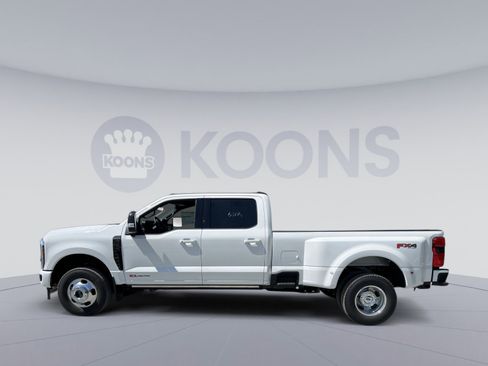 New 2026 Ford F350 Platinum image 2