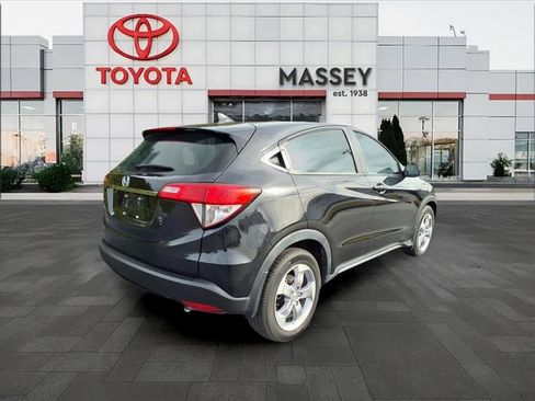 Used 2020 Honda HR-V LX image 3