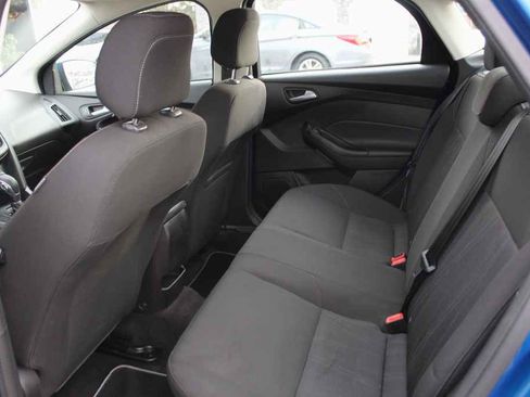 Used 2018 Ford Focus SE image 26