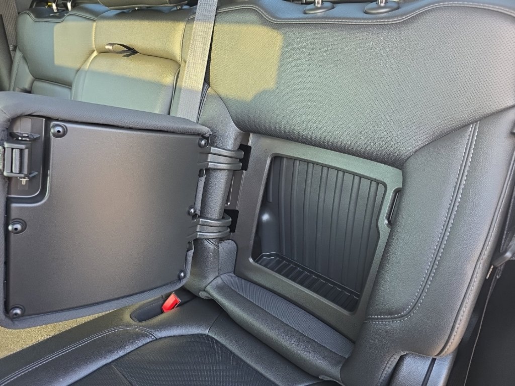 Used 2019 Chevrolet Silverado 1500 LTZ AWD/4WD image 33