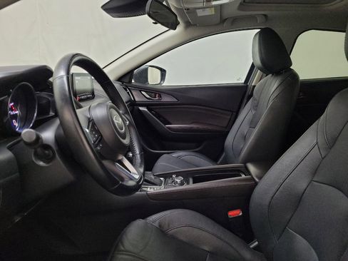 Used 2018 MAZDA MAZDA3 Grand Touring FWD image 17