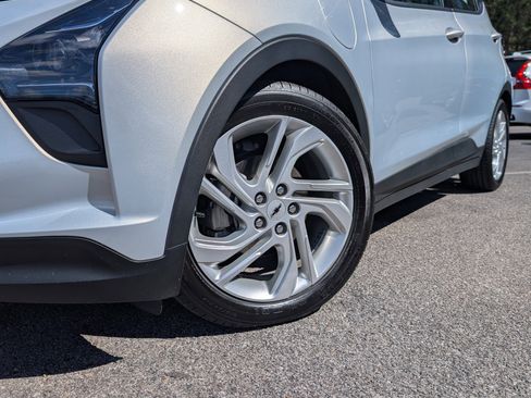 Used 2023 Chevrolet Bolt LT image 32