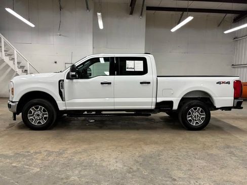 Used 2025 Ford F250 XLT AWD/4WD image 4