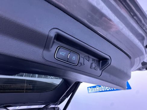Used 2025 Ford Explorer ST-Line w/ ST-Line Street Pack AWD/4WD image 47