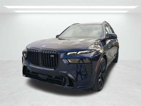 New 2026 BMW X7 M60i image 8