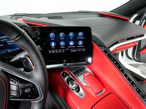 Used 2023 Chevrolet Corvette Stingray w/ Z51 Performance Package image 13