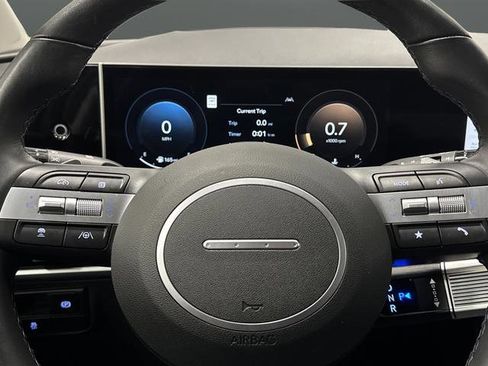 Used 2025 Hyundai Tucson Limited image 17