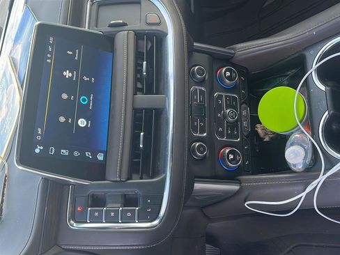 Used 2023 Chevrolet Tahoe LT w/ Luxury Package image 14