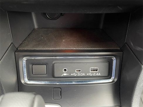 Certified 2025 Subaru Ascent Premium w/ Premium Package image 23