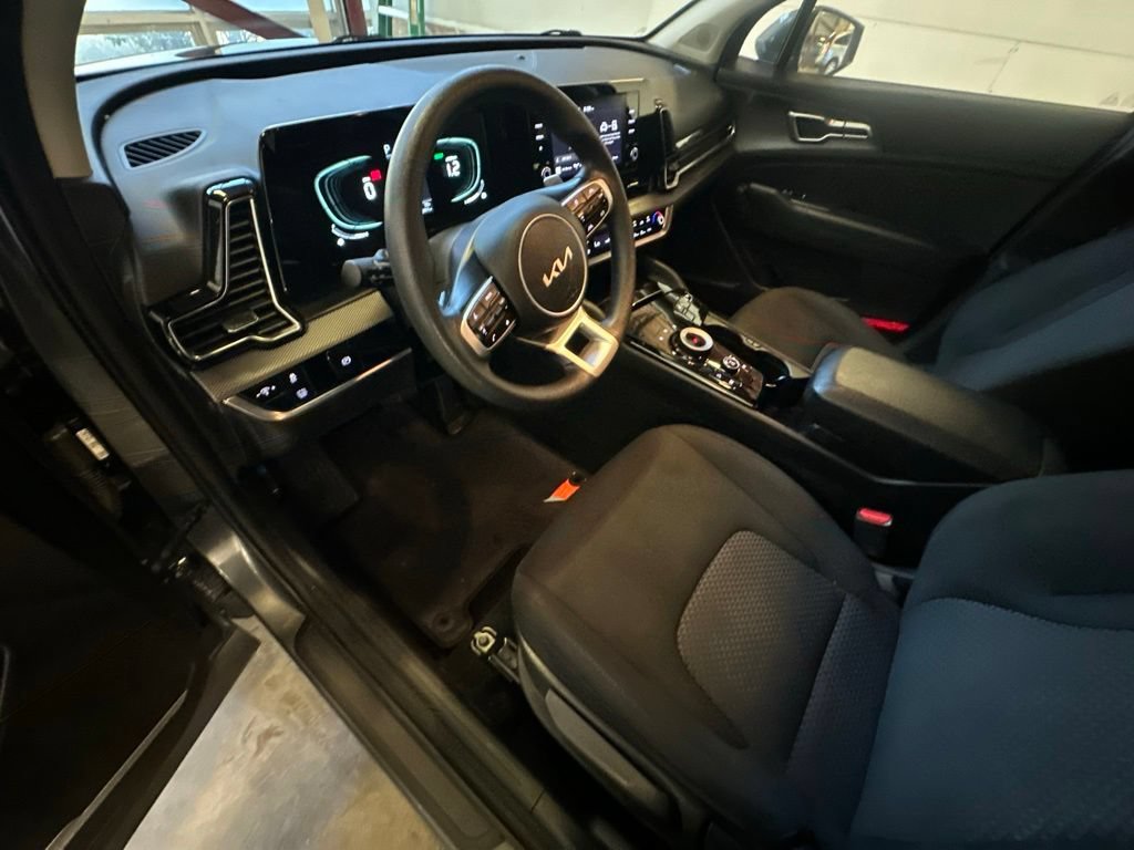 Used 2023 Kia Sportage LX AWD/4WD image 8