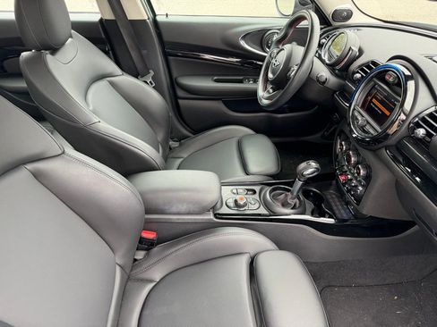 Used 2019 MINI Cooper Clubman S w/ Premium Package image 15