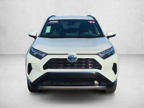 Used 2022 Toyota RAV4 SE AWD/4WD image 2
