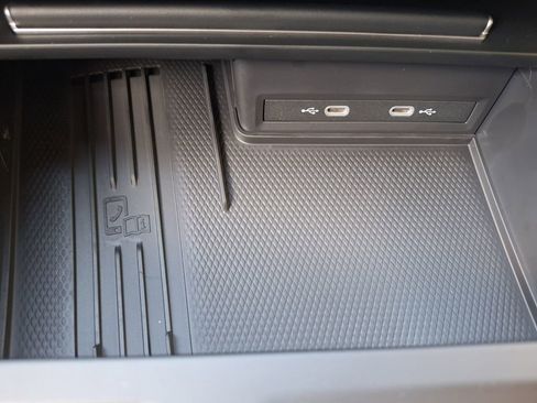 New 2026 Volkswagen Atlas SE image 17