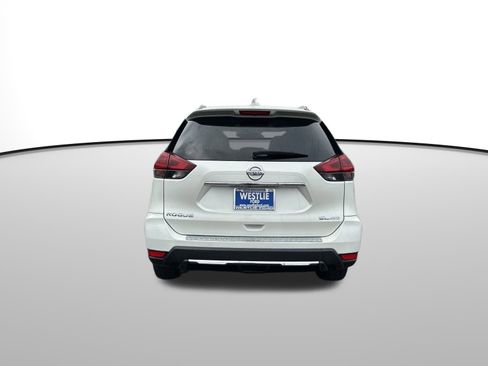 Used 2018 Nissan Rogue SL image 5