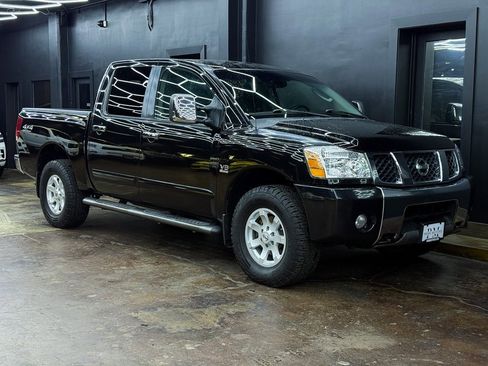 Used 2004 Nissan Titan LE w/ (NAV) Nissan Navigation Pkg image 11