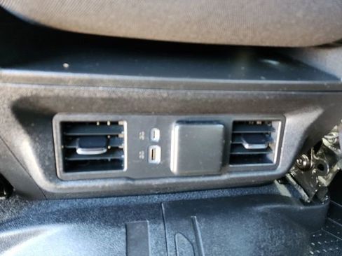 Used 2022 Chevrolet Silverado 1500 LT image 23