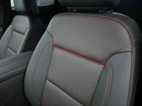 New 2025 Chevrolet Blazer RS w/ Enhanced Convenience Package image 17