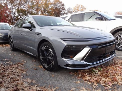 Used 2024 Hyundai Sonata SEL w/ Convenience Package image 1