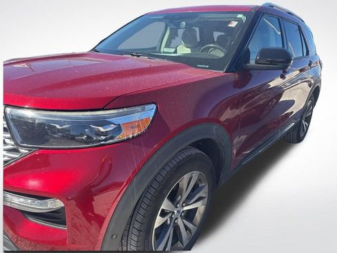 Used 2020 Ford Explorer Platinum w/ Premium Technology Package image 3