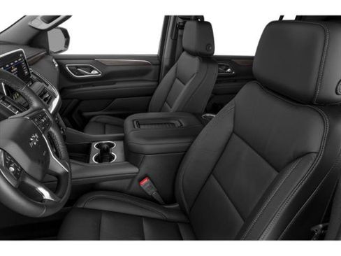 Used 2024 Chevrolet Suburban Z71 w/ Luxury Package image 12