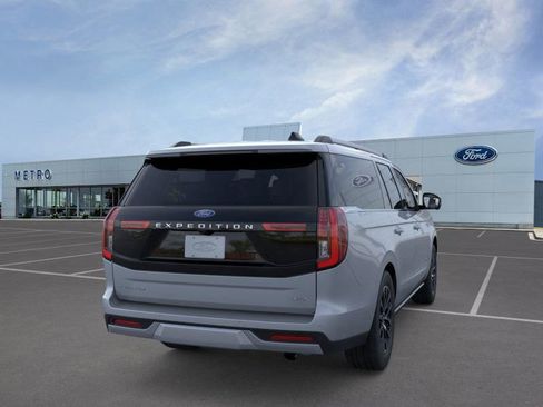 New 2025 Ford Expedition Max Platinum image 10