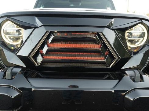 Used 2021 Jeep Gladiator Overland image 38