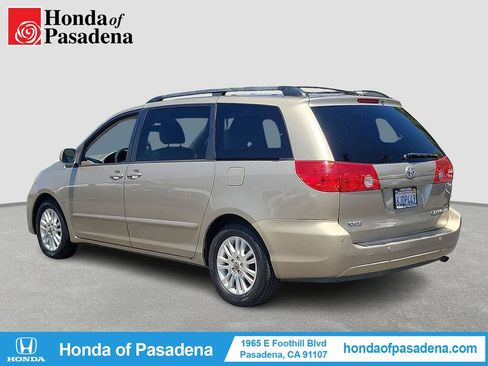 Used 2009 Toyota Sienna XLE w/ Towing Prep Pkg FWD image 3
