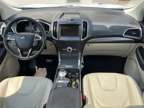 Used 2020 Ford Edge Titanium AWD/4WD image 36