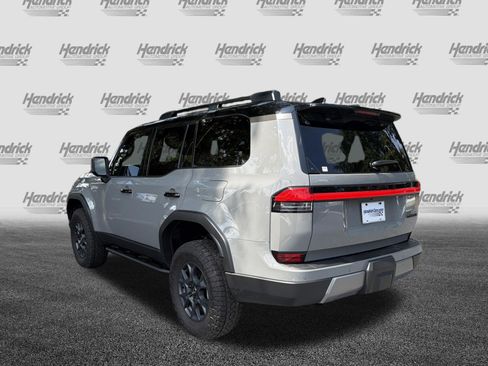 Used 2026 Lexus GX 550 AWD/4WD image 9