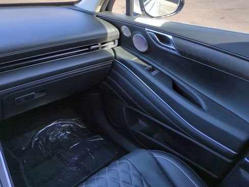 Used 2024 Genesis GV80 3.5T w/ Prestige Package image 16