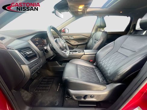 Used 2023 Nissan Rogue Platinum w/ Platinum Premium Package image 29