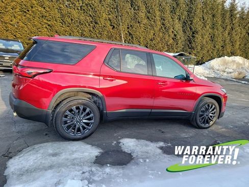 Used 2023 Chevrolet Traverse RS image 8