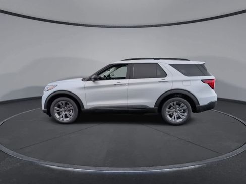 New 2026 Ford Explorer Active w/ Active Comfort Package image 5