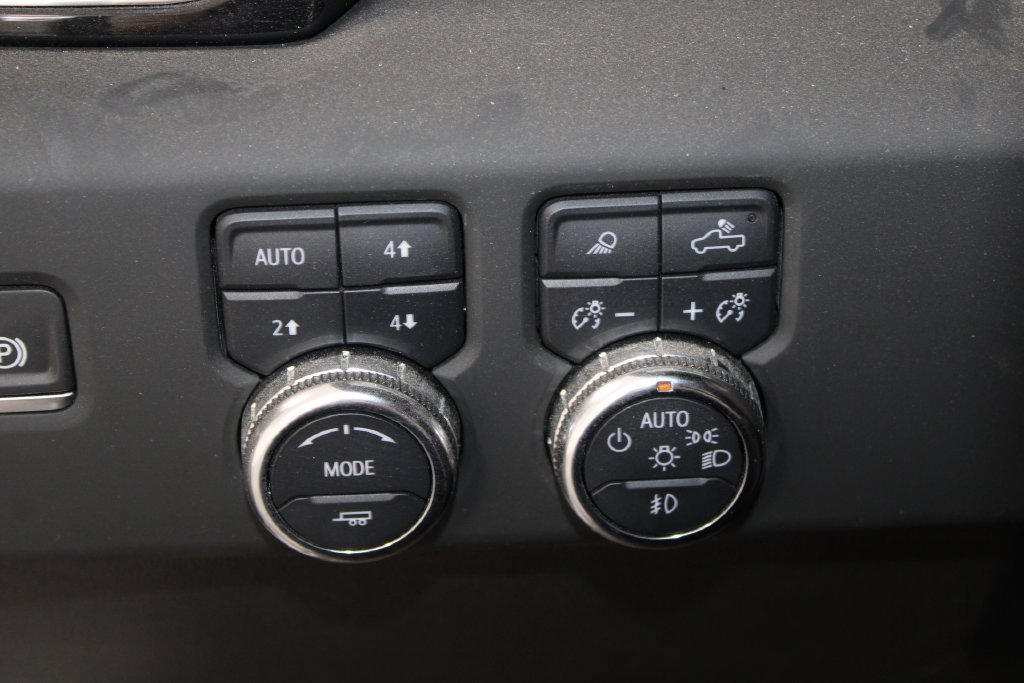 Used 2025 GMC Sierra 3500 Denali Ultimate AWD/4WD image 29